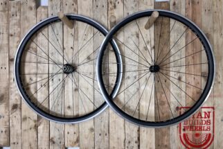 AL33 Aero: Carbon Performance at Alu Prices: Last ever pair!